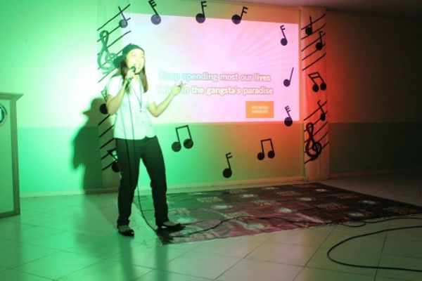 Cuộc thi Karaoke tại trường Philinter