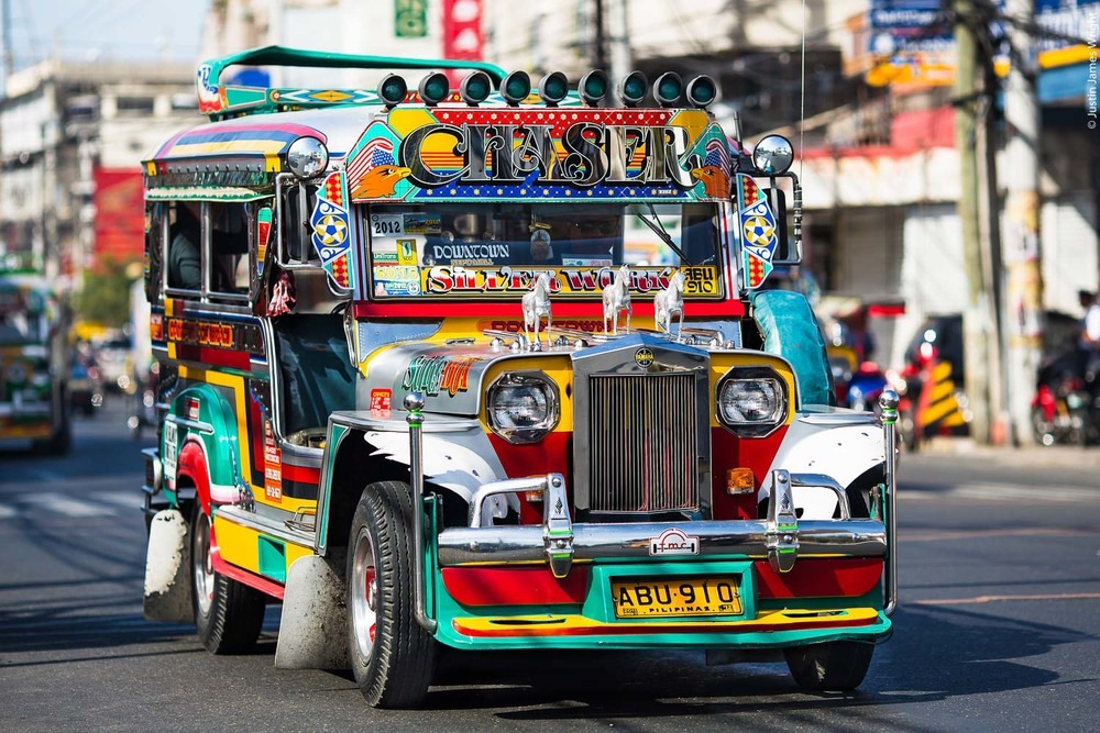 Xe Jeepney - một phương tiện công cộng ở Philippines